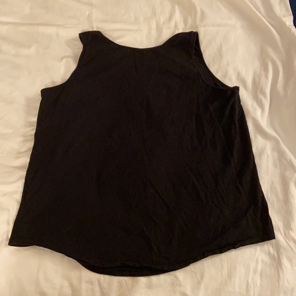 Flowy tank tops - Picture 3 of 9